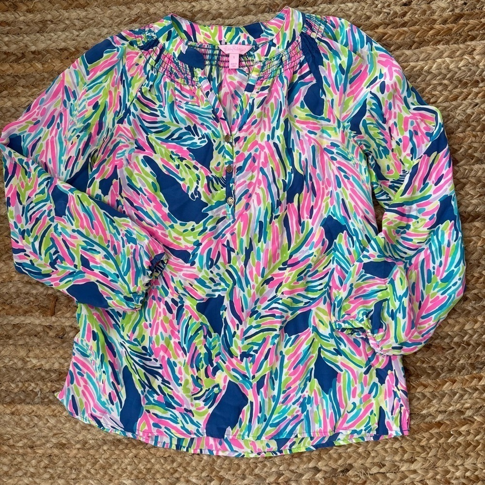 Lilly Pulitzer Size Small Pink & Blue Beachy Silk Long Sleeve Blouse